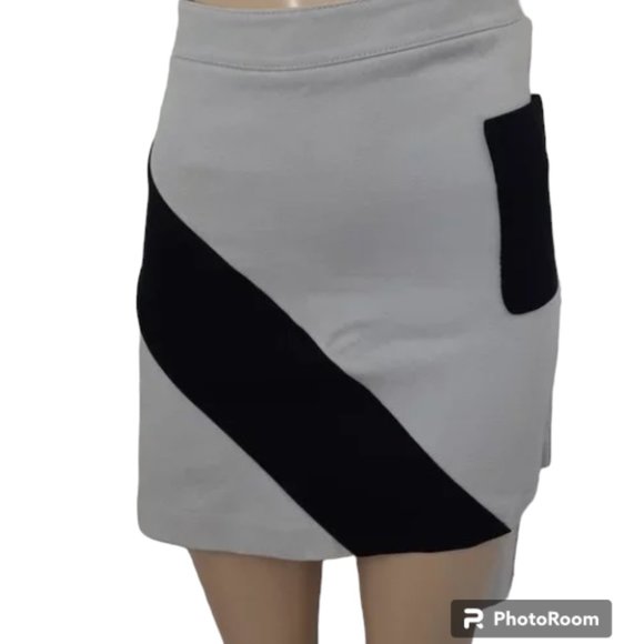 Topshop Dresses & Skirts - Topshop Color block Gray and Black Mini Skirt